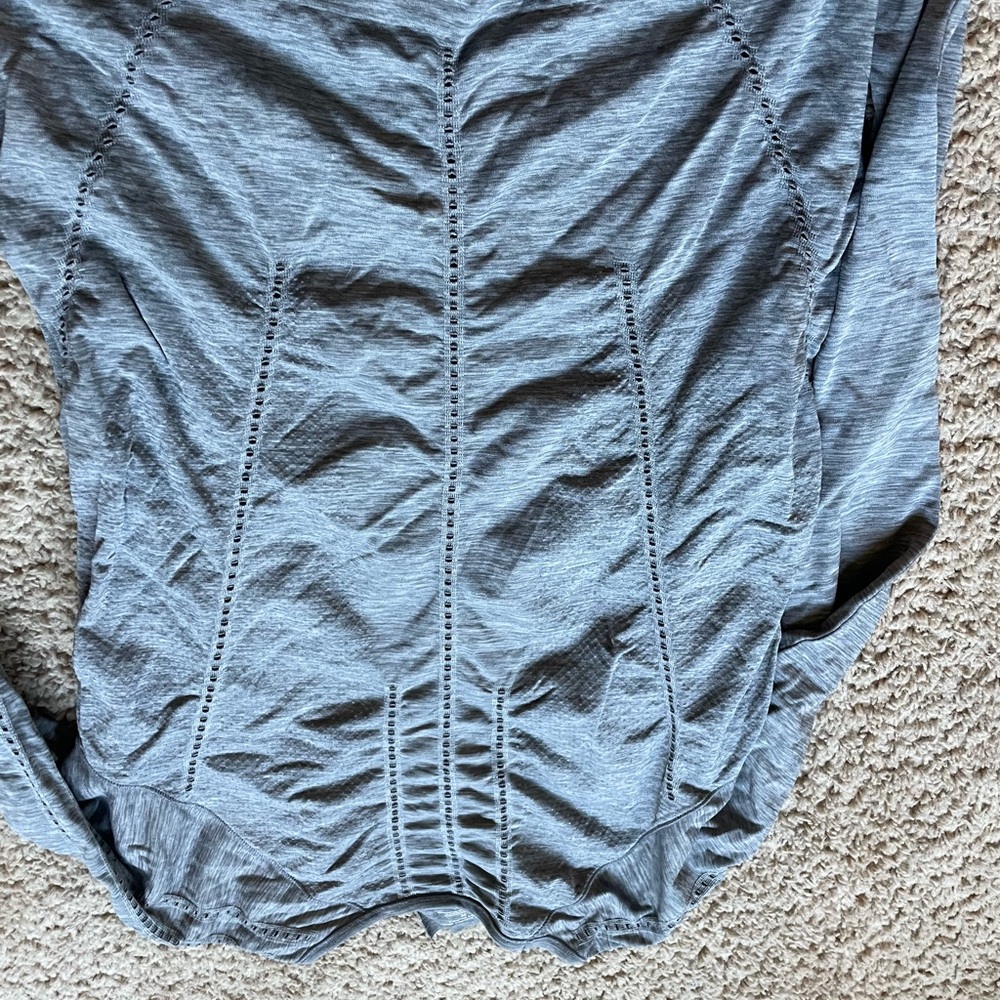 Athleta medium gray top - Picture 2 of 4
